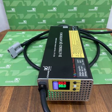 Sạc xe DatBike 2500W 30A chỉnh dòng thông minh