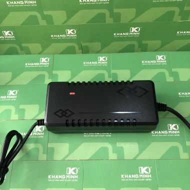 Sạc pin 21V 3A có quạt và đèn báo đầy dùng cho pin 5S 18V