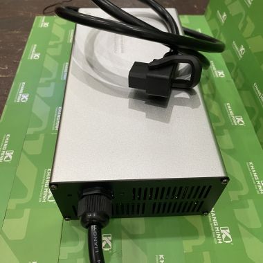 Sạc Nhanh 2000W Chỉnh Dòng Cho Xe Vinfast Evo200 FelizS