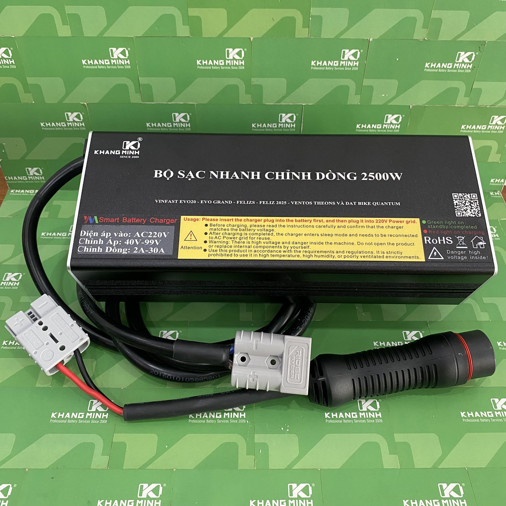 Sạc xe DatBike 2500W 30A chỉnh dòng thông minh